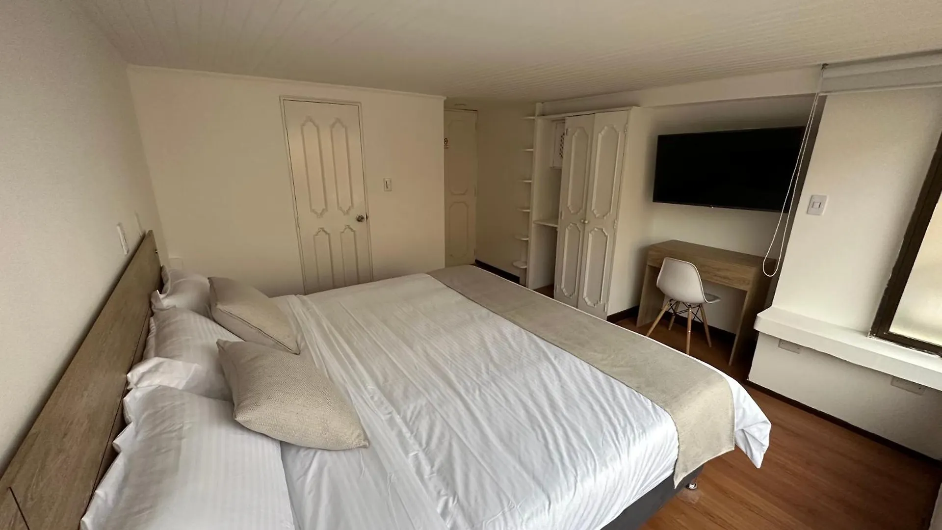 ***** Hotel One Fourteen Rooms Bogota Colombia